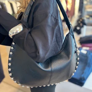 35-4426-1 Väska nitar, rundad