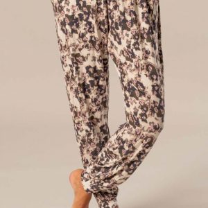 Trikåbyxa i bambuviskos blommig