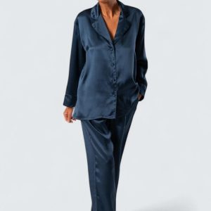 Victoria Sidenpyjamas Satin – Marinblå