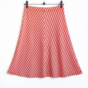 Klockad Kjol Diagonal Röd Persika