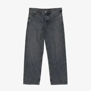 Noah Loose-Fit Ceky Black Worn